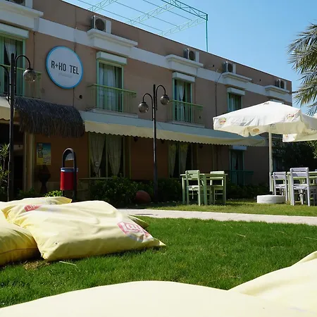 R+ By Hotel 2*